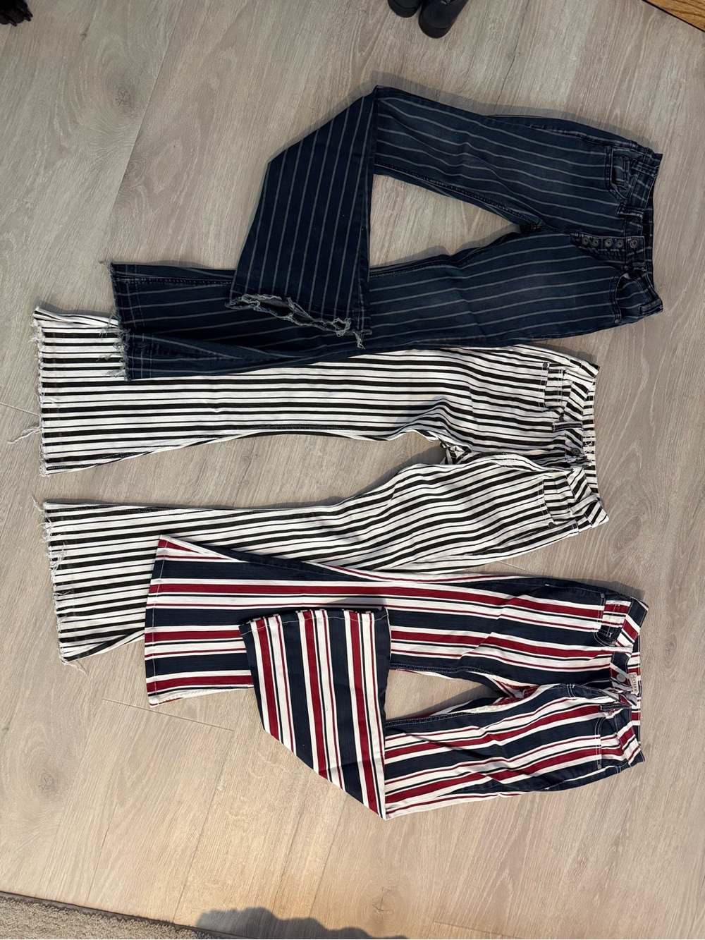 Lot of 3 Striped High-Waist Wide-Leg Pants - Navy, black & white,navy,red